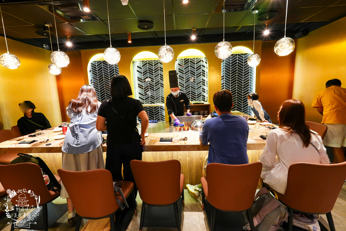 台北頂級鐵板燒第二家店來高雄開店了！商務聚餐、約會、慶生首選！推薦不預約一定吃不到的人氣爆紅無菜單鐵板燒｜明水然原味創意無菜單鐵板燒高雄大立店
