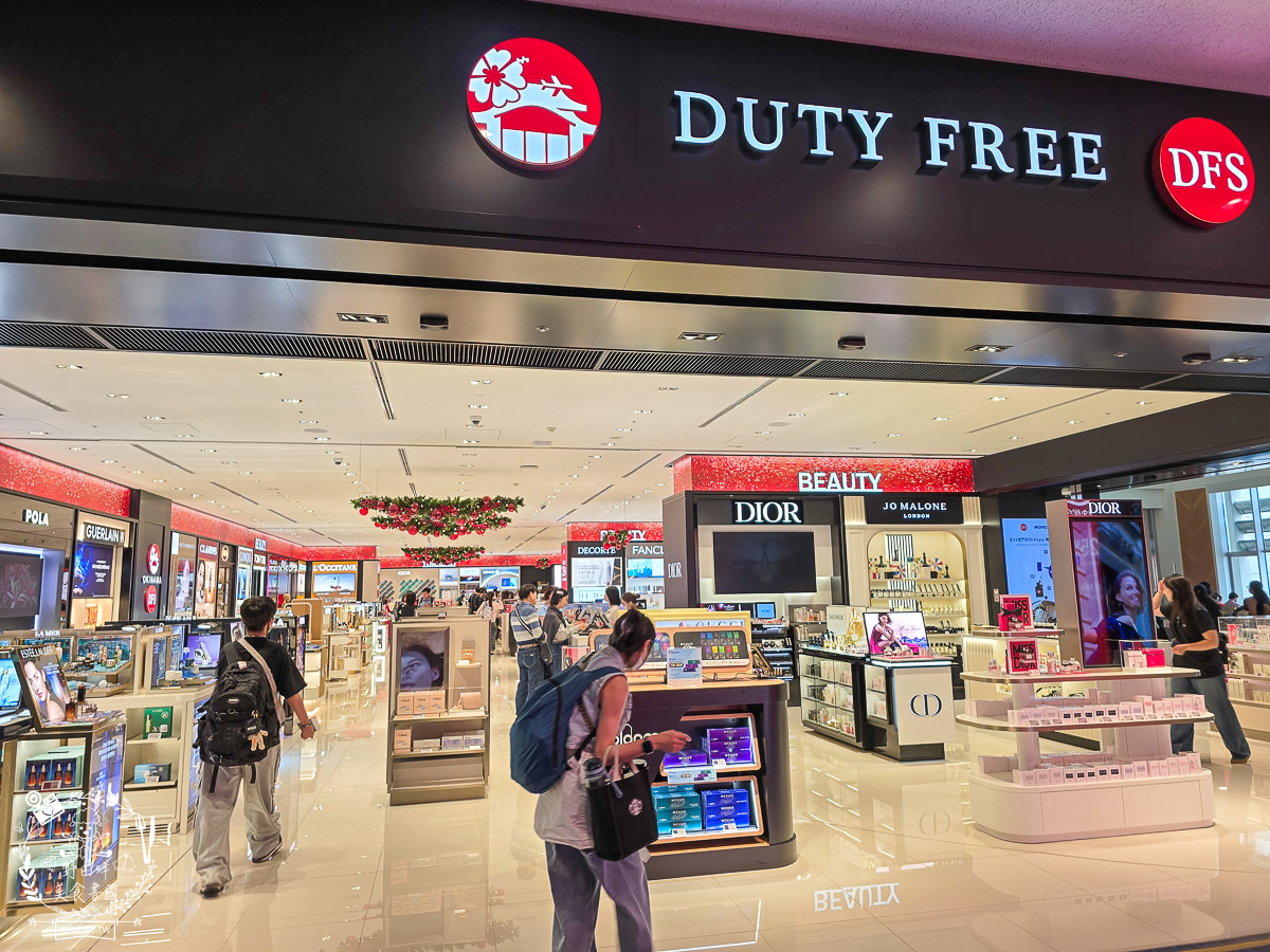 【2025那霸機場免稅店攻略】必買伴手禮、專櫃彩妝藥妝、市區提貨流程懶人包！沖繩那霸機場買什麼？最新免稅店清單：紅芋塔、YSL粉底液、限定藥妝全收錄