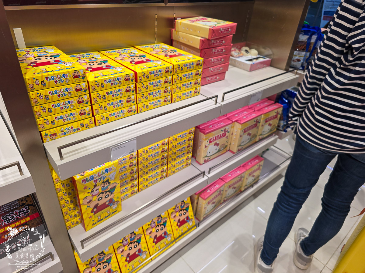 【2025那霸機場免稅店攻略】必買伴手禮、專櫃彩妝藥妝、市區提貨流程懶人包！沖繩那霸機場買什麼？最新免稅店清單：紅芋塔、YSL粉底液、限定藥妝全收錄