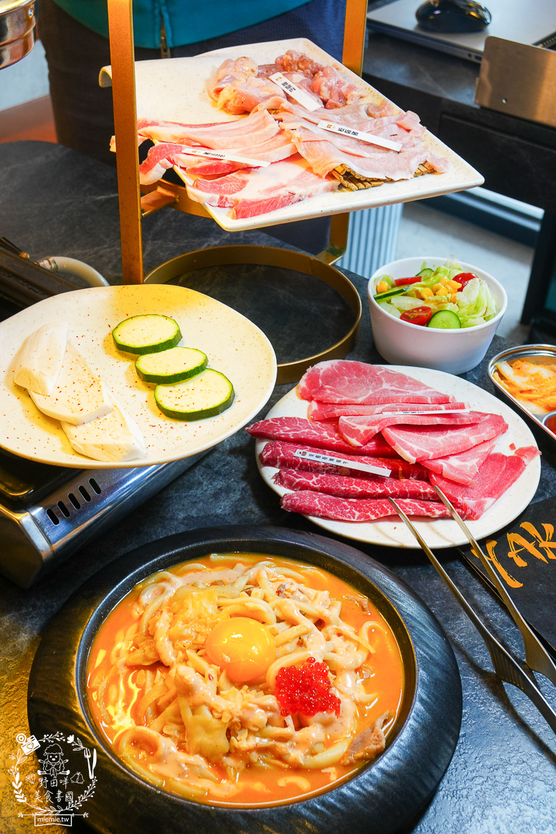 【台東跨年】鐵花商圈三天兩夜爆食攻略：直擊aMEI演唱會搖滾區美食、鐵花商圈在地神店懶人包