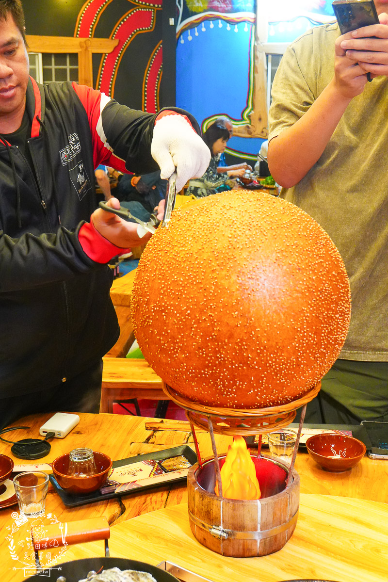 台東美食|阿里岸原住民風味餐廳|部落裡的法式饗宴!開箱7,000元超浮誇海陸全餐!白蘭地石頭鍋太震撼! - 第25張圖 台東美食|阿里岸原住民風味餐廳|部落裡的法式饗宴!開箱7,000元超浮誇海陸全餐!白蘭地石頭鍋太震撼!