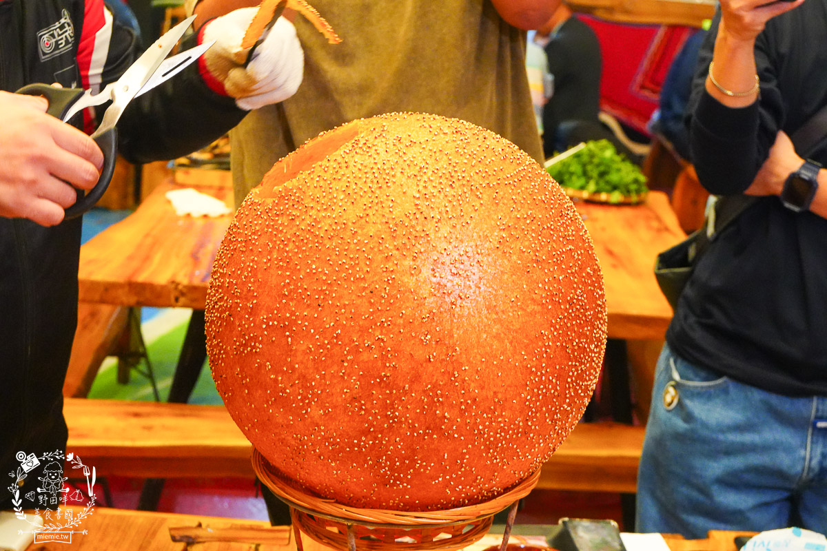 台東美食|阿里岸原住民風味餐廳|部落裡的法式饗宴!開箱7,000元超浮誇海陸全餐!白蘭地石頭鍋太震撼! - 第26張圖 台東美食|阿里岸原住民風味餐廳|部落裡的法式饗宴!開箱7,000元超浮誇海陸全餐!白蘭地石頭鍋太震撼!