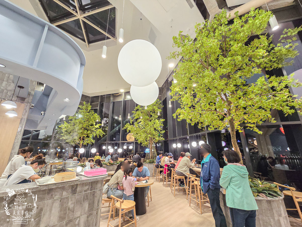 【高雄新景點】FOCUS 13珊瑚廣場全攻略！進駐品牌/海景餐廳/交通停車懶人包 (高流珊瑚礁群)