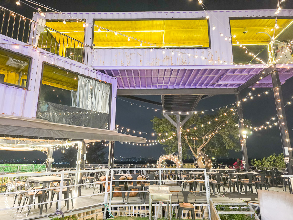 2026高雄旅遊推薦|小港大坪頂「微笑白雲」全攻略!薩摩耶、布偶貓陪你喝咖啡|看飛機夕陽的療癒天堂! - 第10張圖 2026高雄旅遊推薦|小港大坪頂「微笑白雲」全攻略!薩摩耶、布偶貓陪你喝咖啡|看飛機夕陽的療癒天堂!