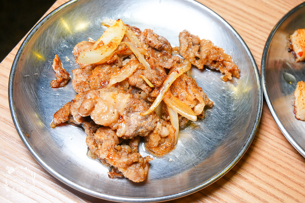 2026 高雄韓式料理吃到飽推薦[槿韓食堂]$700 爽吃 30 種現點現做韓料！部隊鍋、厚切豬五花、韓式炸雞無限續點，壽星優惠與點餐攻略全看這篇！