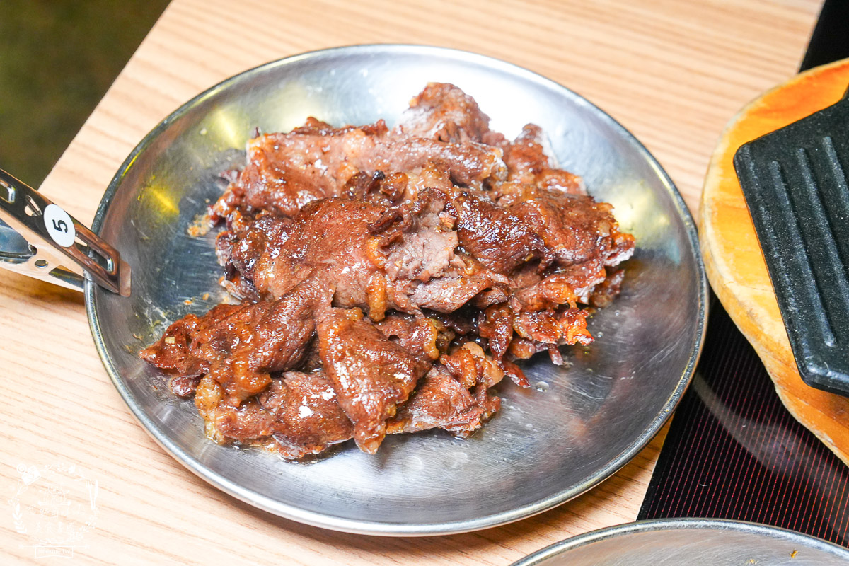 2026 高雄韓式料理吃到飽推薦[槿韓食堂]$700 爽吃 30 種現點現做韓料！部隊鍋、厚切豬五花、韓式炸雞無限續點，壽星優惠與點餐攻略全看這篇！