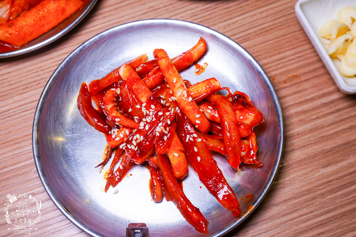 2026 高雄韓式料理吃到飽推薦[槿韓食堂]$700 爽吃 30 種現點現做韓料！部隊鍋、厚切豬五花、韓式炸雞無限續點，壽星優惠與點餐攻略全看這篇！