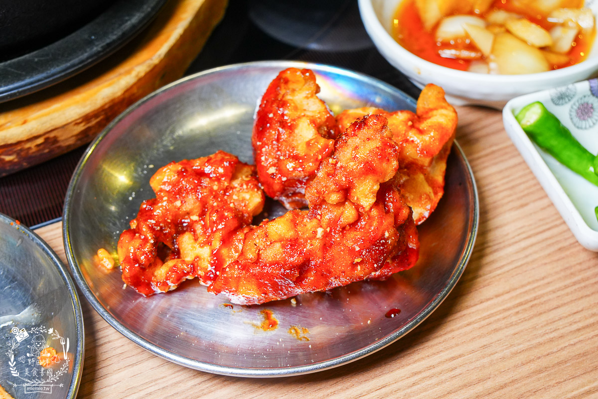 2026 高雄韓式料理吃到飽推薦[槿韓食堂]$700 爽吃 30 種現點現做韓料！部隊鍋、厚切豬五花、韓式炸雞無限續點，壽星優惠與點餐攻略全看這篇！