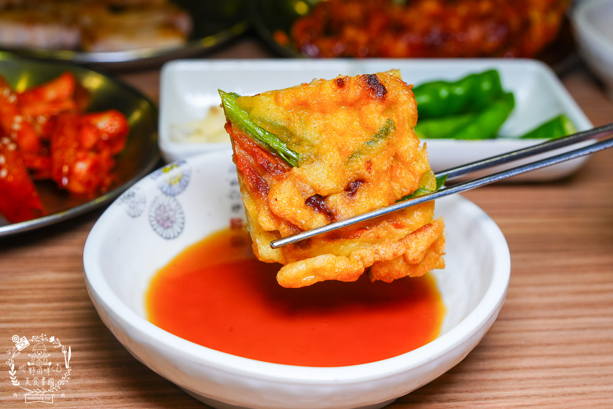 2026 高雄韓式料理吃到飽推薦[槿韓食堂]$700 爽吃 30 種現點現做韓料！部隊鍋、厚切豬五花、韓式炸雞無限續點，壽星優惠與點餐攻略全看這篇！