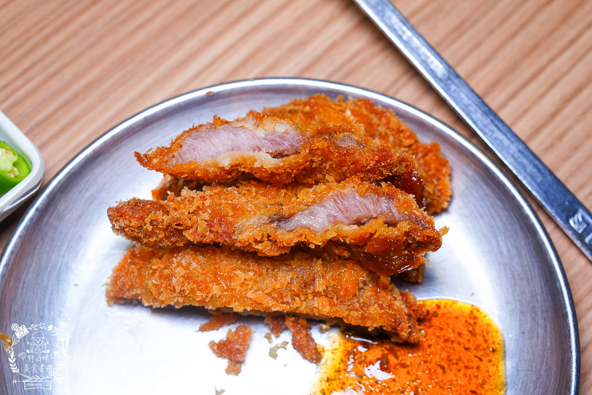 2026 高雄韓式料理吃到飽推薦[槿韓食堂]$700 爽吃 30 種現點現做韓料！部隊鍋、厚切豬五花、韓式炸雞無限續點，壽星優惠與點餐攻略全看這篇！