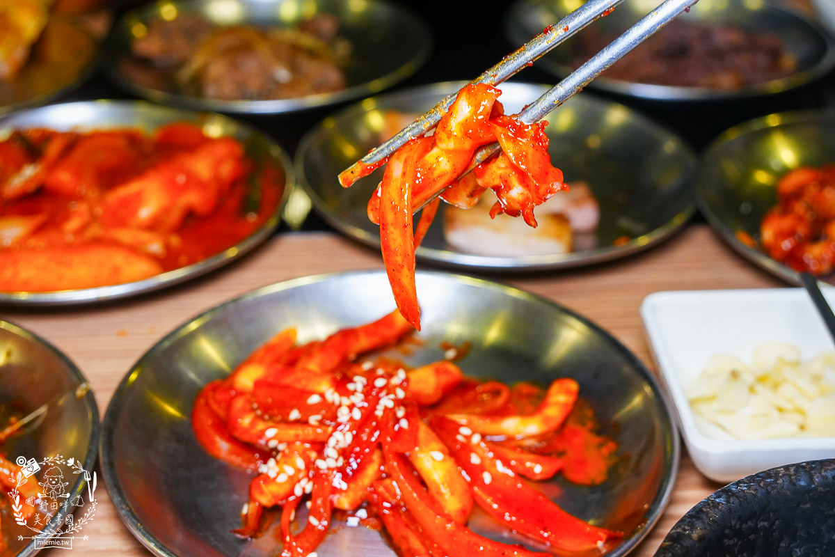 2026 高雄韓式料理吃到飽推薦[槿韓食堂]$700 爽吃 30 種現點現做韓料！部隊鍋、厚切豬五花、韓式炸雞無限續點，壽星優惠與點餐攻略全看這篇！