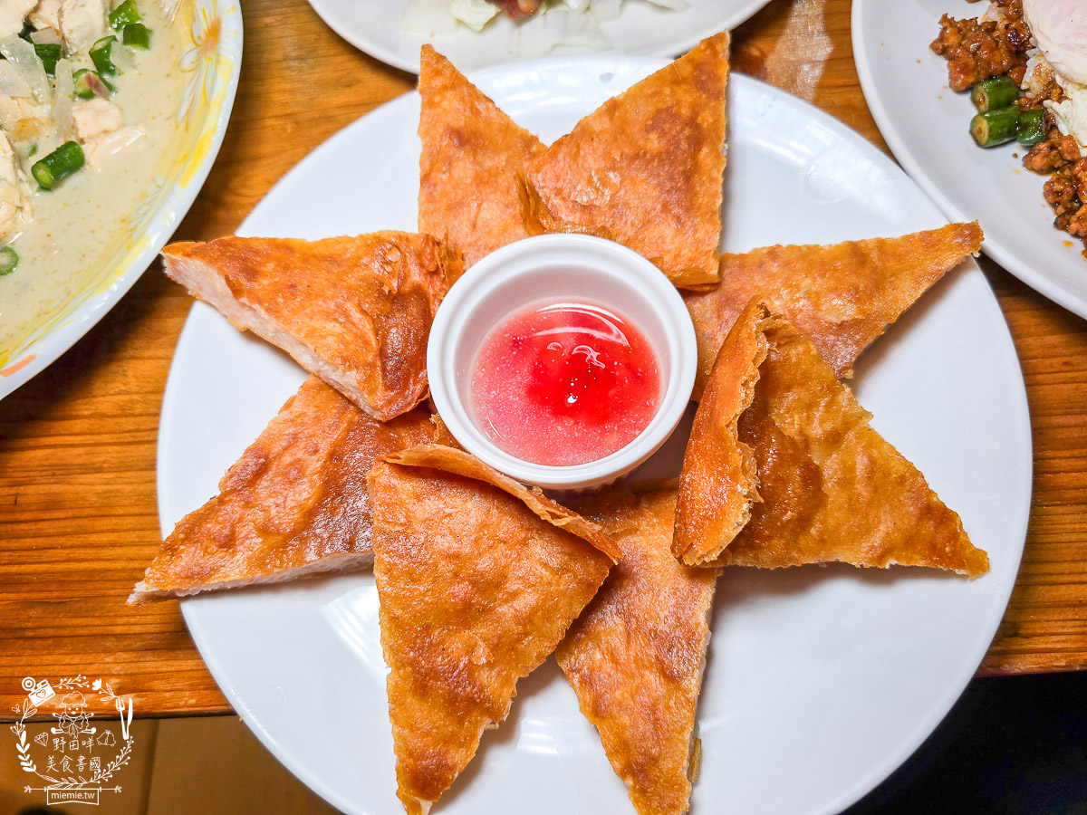 屏東泰國料理推薦｜泰度異國料理：在地人口袋名單！零踩雷的平價泰式神店，必點噴香打拋豬（內附菜單）