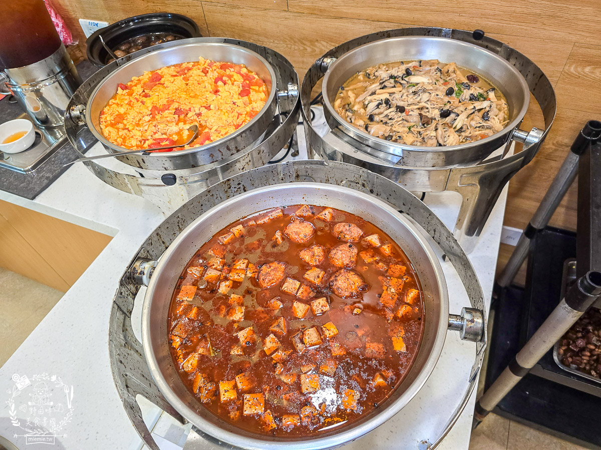 高雄美食｜素香庭｜三民區超高CP值素食吃到飽！火鍋、歐式自助餐、現烤酥皮濃湯一次滿足