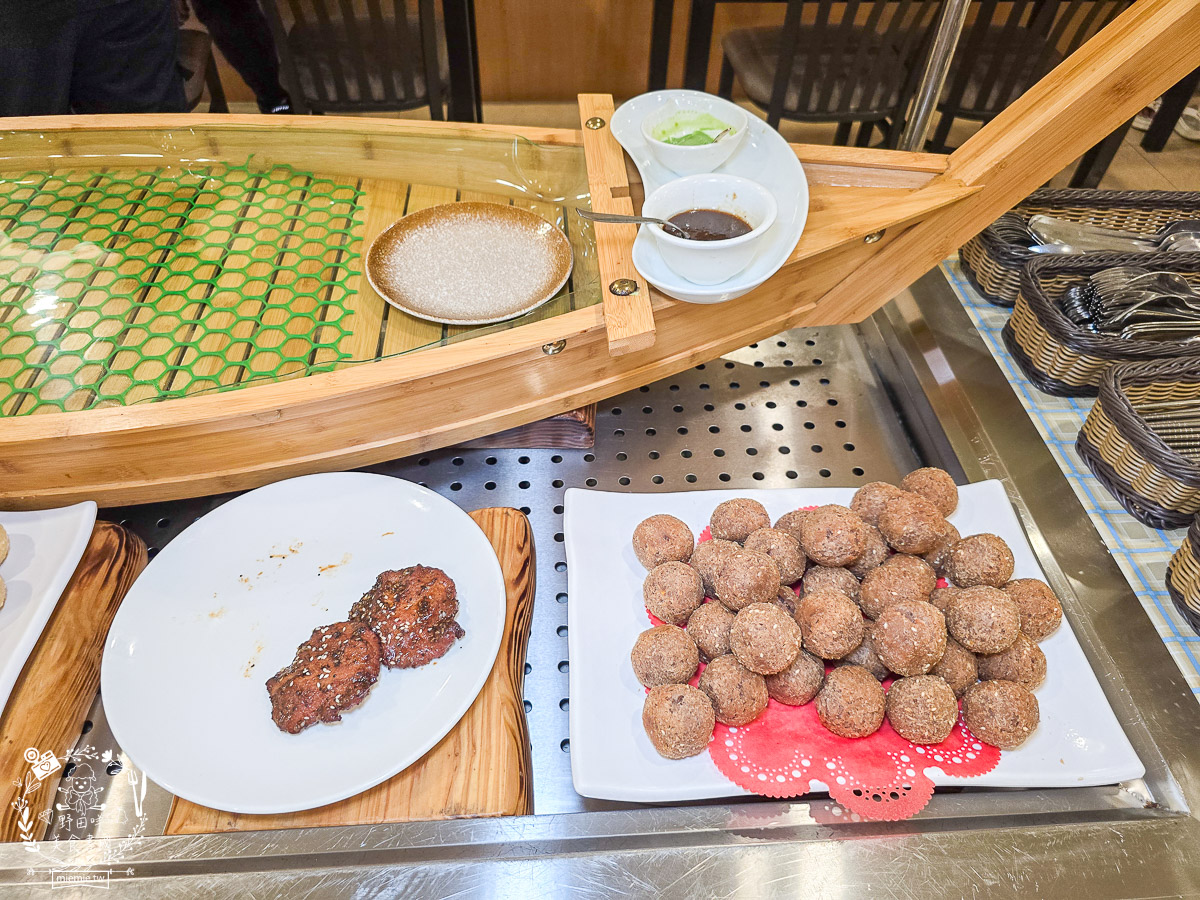 高雄美食｜素香庭｜三民區超高CP值素食吃到飽！火鍋、歐式自助餐、現烤酥皮濃湯一次滿足