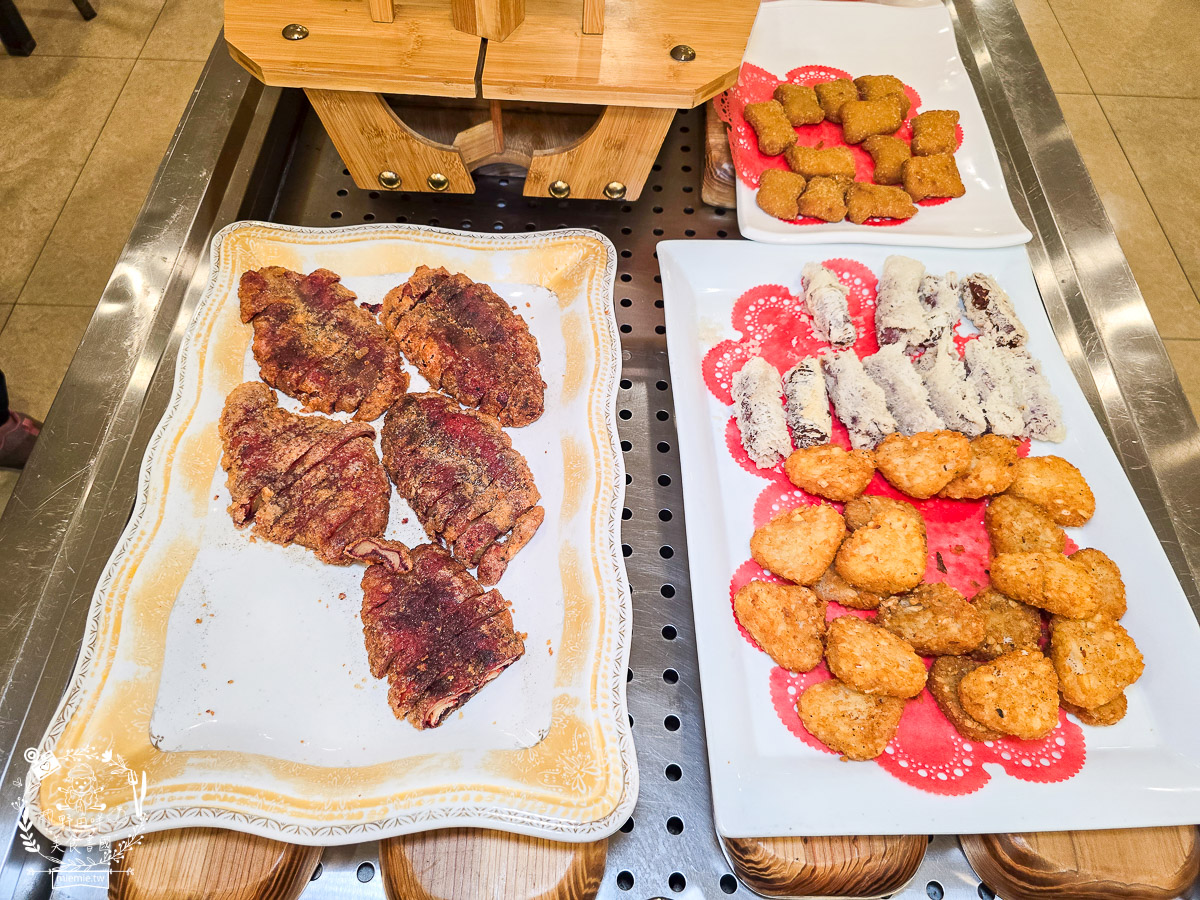 高雄美食｜素香庭｜三民區超高CP值素食吃到飽！火鍋、歐式自助餐、現烤酥皮濃湯一次滿足