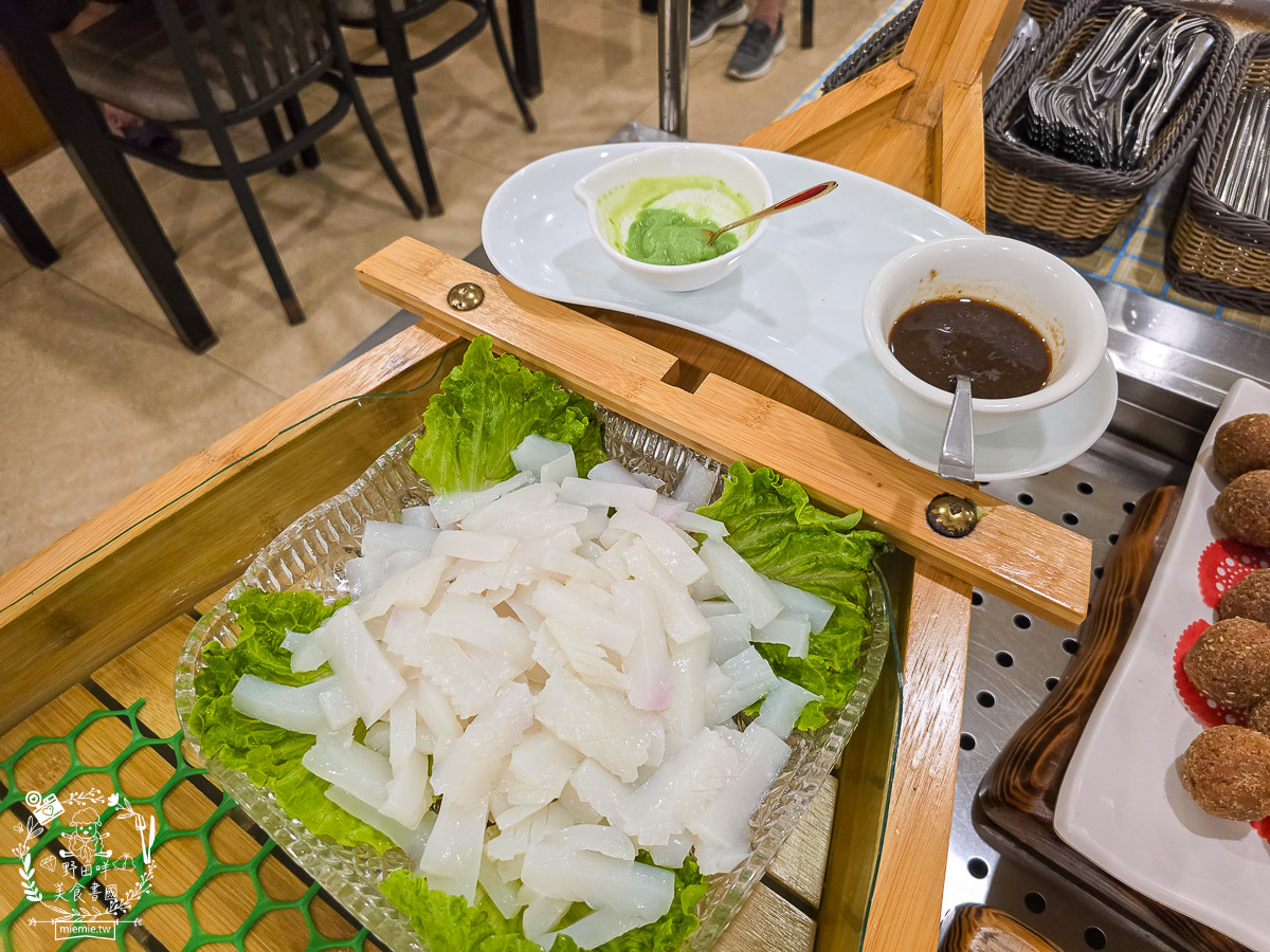 高雄美食｜素香庭｜三民區超高CP值素食吃到飽！火鍋、歐式自助餐、現烤酥皮濃湯一次滿足