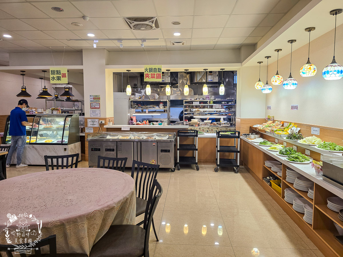 高雄美食｜素香庭｜三民區超高CP值素食吃到飽！火鍋、歐式自助餐、現烤酥皮濃湯一次滿足