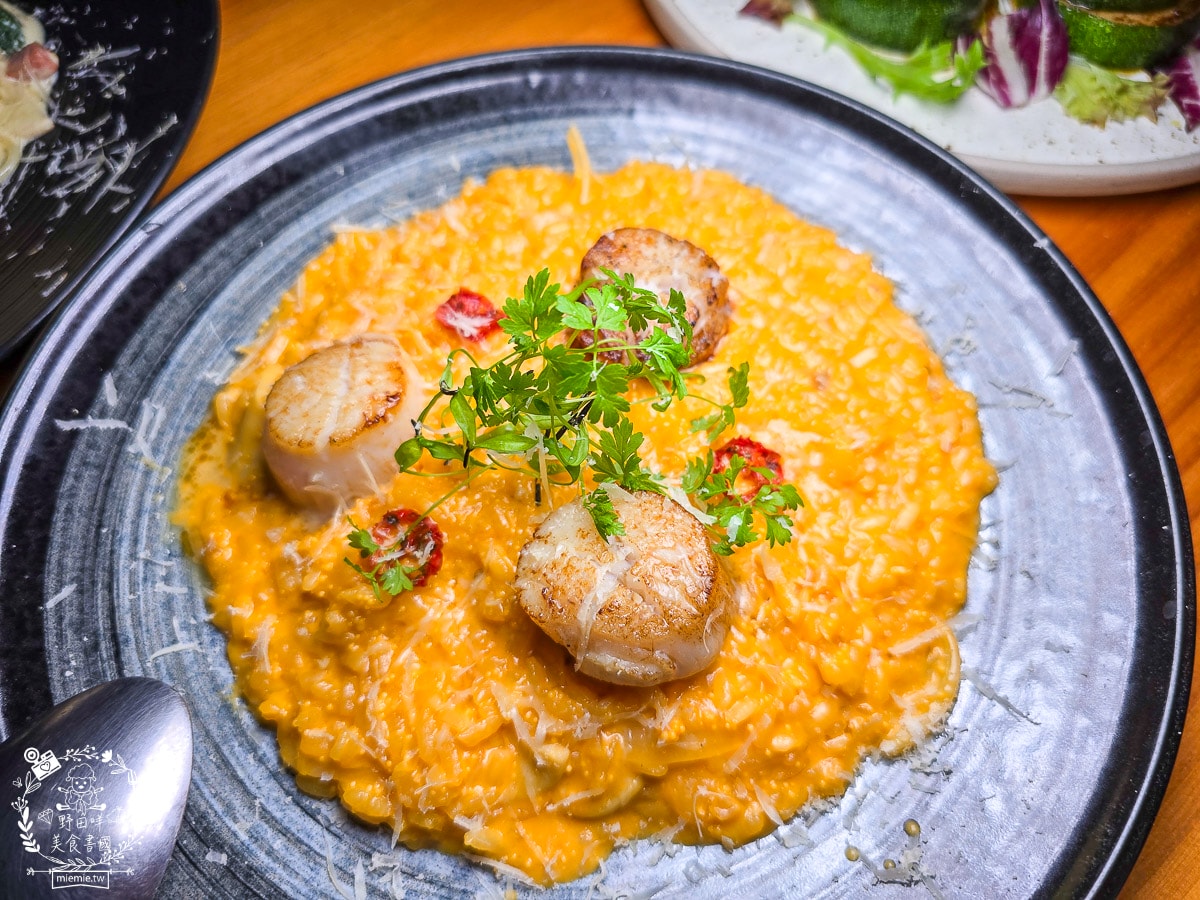 高雄餐酒館推薦[Lazy Bistro 慵懶餐酒館]美術館青海路聚餐首選！2026壽星優惠送主餐、生蠔買一送一，菜單與必點推薦完整攻略