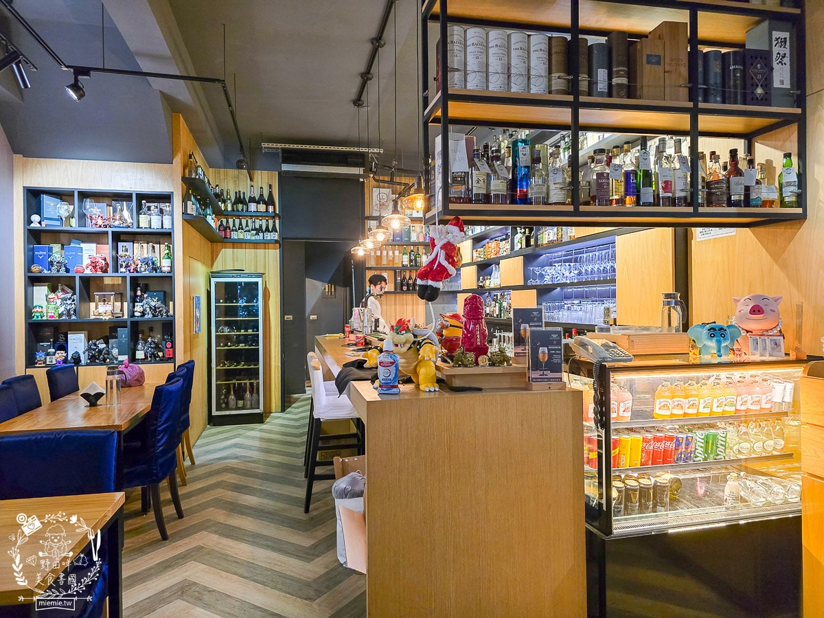 高雄餐酒館推薦[Lazy Bistro 慵懶餐酒館]美術館青海路聚餐首選！2026壽星優惠送主餐、生蠔買一送一，菜單與必點推薦完整攻略