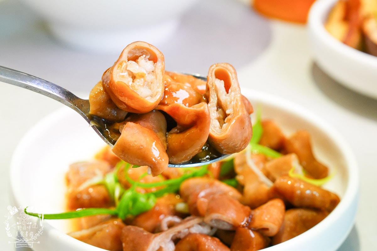 楠梓美食推薦｜久碗 台味麵舖｜超親民的銅板價文青麵食！平日也客滿的溫暖乾拌麵