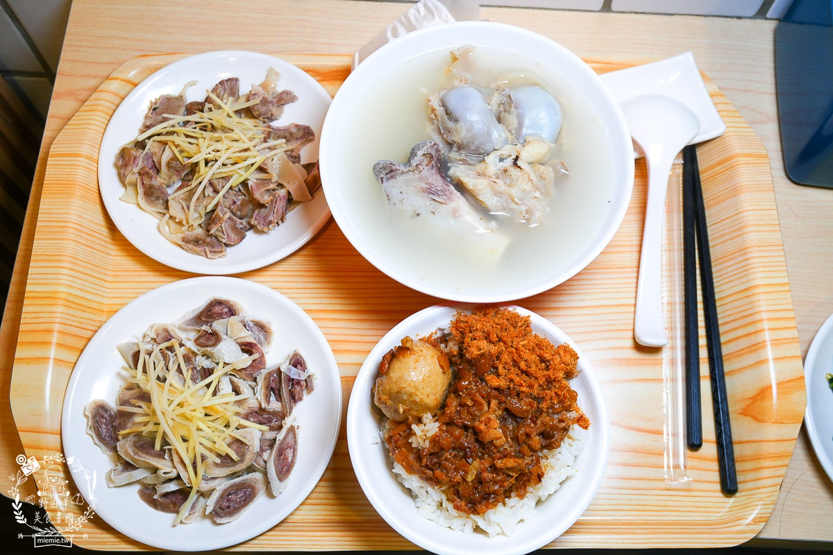 [屏東美食] 豬豬呷 DiDiJah 屏東豬雜專賣店｜屏東西市場的最美豬雜店！台畜職人精神，重新定義「黑白切」的乾淨與美味