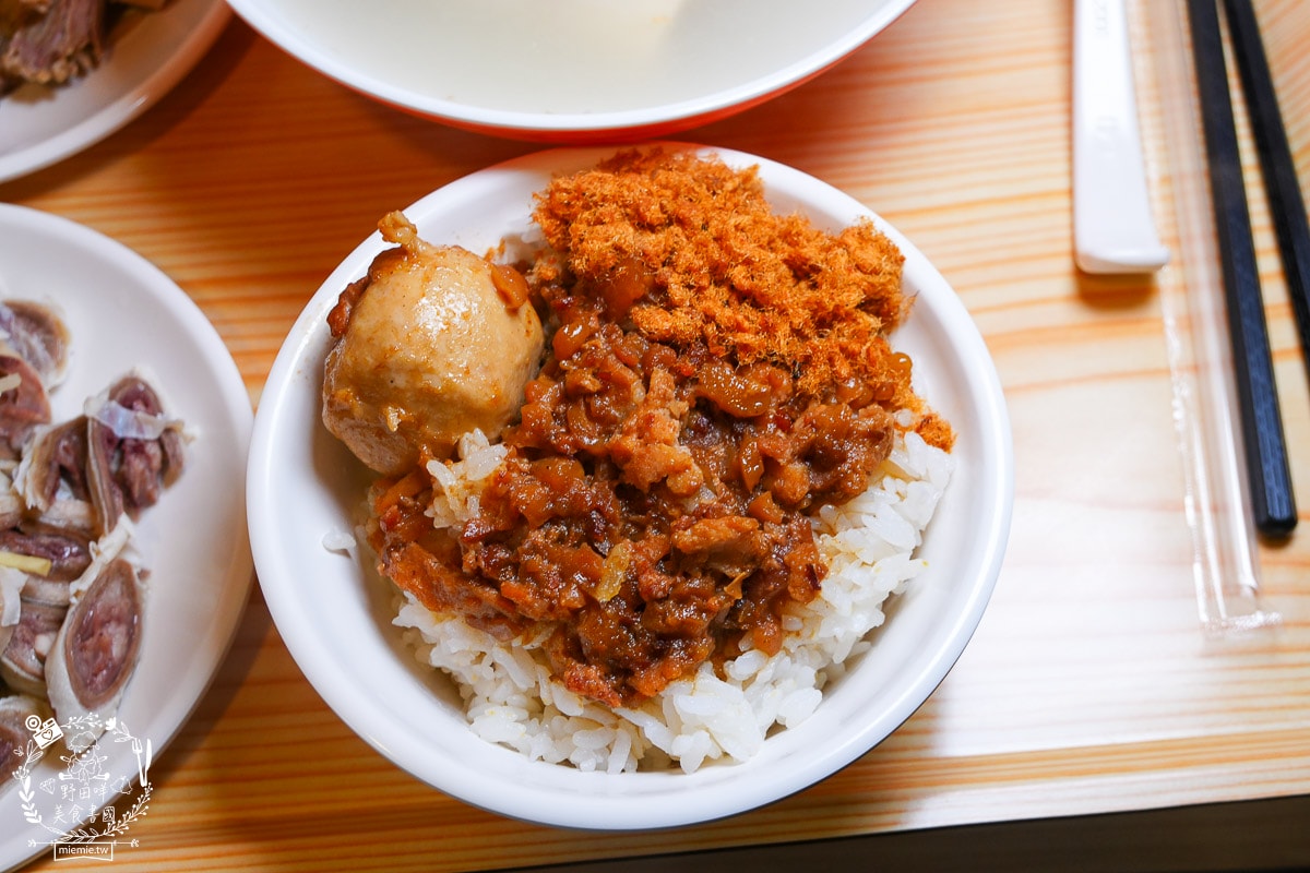 [屏東美食] 豬豬呷 DiDiJah 屏東豬雜專賣店｜屏東西市場的最美豬雜店！台畜職人精神，重新定義「黑白切」的乾淨與美味