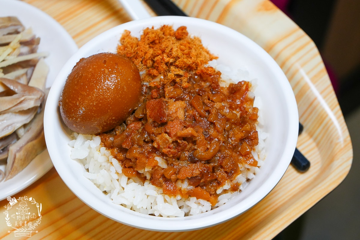 [屏東美食] 豬豬呷 DiDiJah 屏東豬雜專賣店｜屏東西市場的最美豬雜店！台畜職人精神，重新定義「黑白切」的乾淨與美味