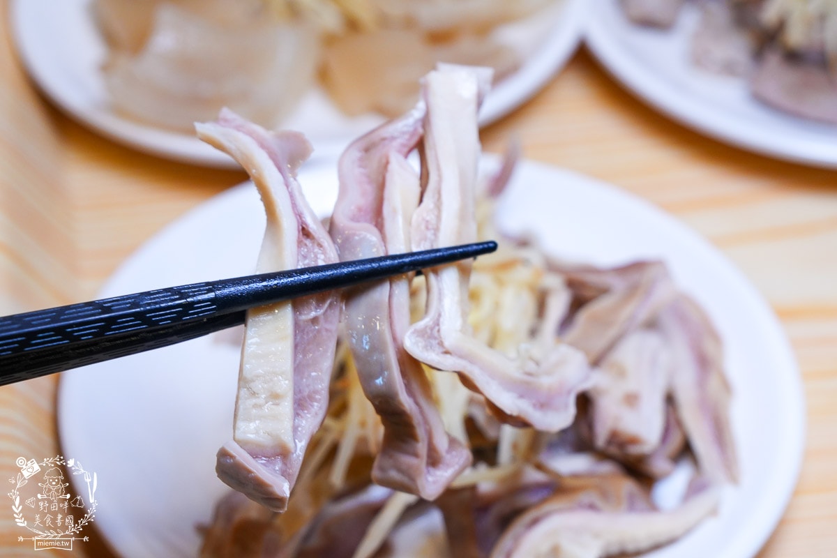 [屏東美食] 豬豬呷 DiDiJah 屏東豬雜專賣店｜屏東西市場的最美豬雜店！台畜職人精神，重新定義「黑白切」的乾淨與美味