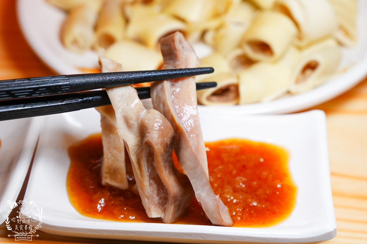 [屏東美食] 豬豬呷 DiDiJah 屏東豬雜專賣店｜屏東西市場的最美豬雜店！台畜職人精神，重新定義「黑白切」的乾淨與美味