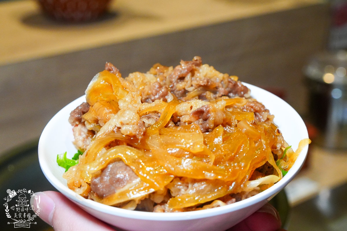 高雄火鍋吃到飽推薦｜青木堂華夏店$399起不收服務費！櫻桃鴨、胭脂羊、Niseko冰淇淋無限享用，超狂CP值完整攻略