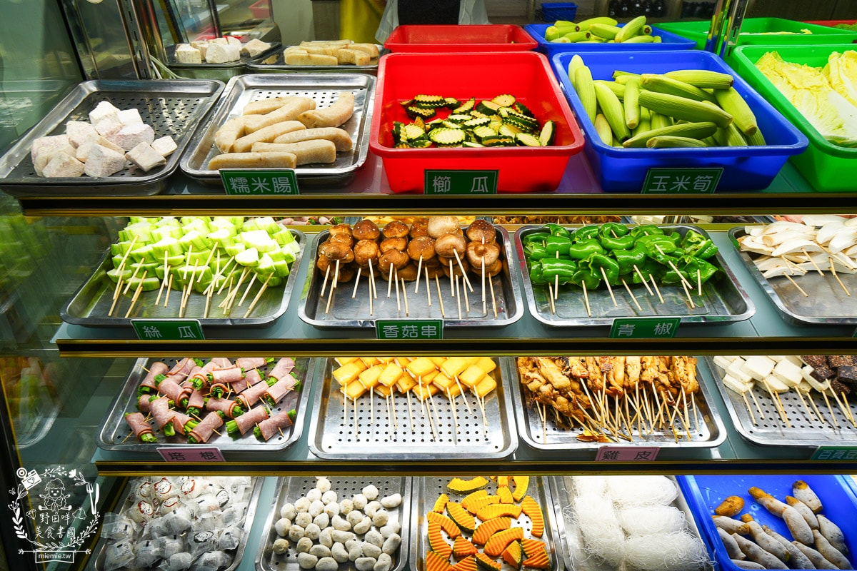 高雄美食[南海澎湖燒烤吃到飽]現撈海魚、澎湖鮮蚵吃到飽！挑戰 100+ 種食材，火烤兩吃的極致海味盛宴
