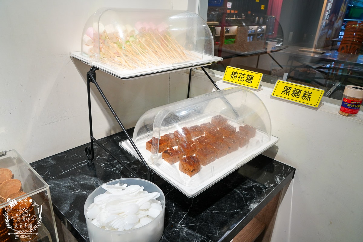 高雄美食[南海澎湖燒烤吃到飽]現撈海魚、澎湖鮮蚵吃到飽！挑戰 100+ 種食材，火烤兩吃的極致海味盛宴