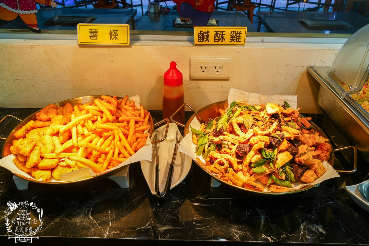 高雄美食[南海澎湖燒烤吃到飽]現撈海魚、澎湖鮮蚵吃到飽！挑戰 100+ 種食材，火烤兩吃的極致海味盛宴