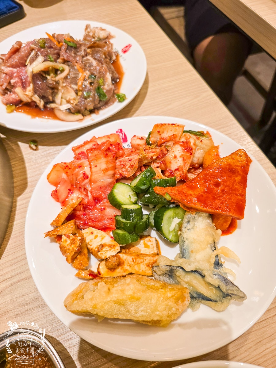 高雄夢時代美食推薦》高麗園銅盤烤肉吃到飽！498元起爽吃6種肉品與道地韓式小菜！銅板價加點12道精緻韓食