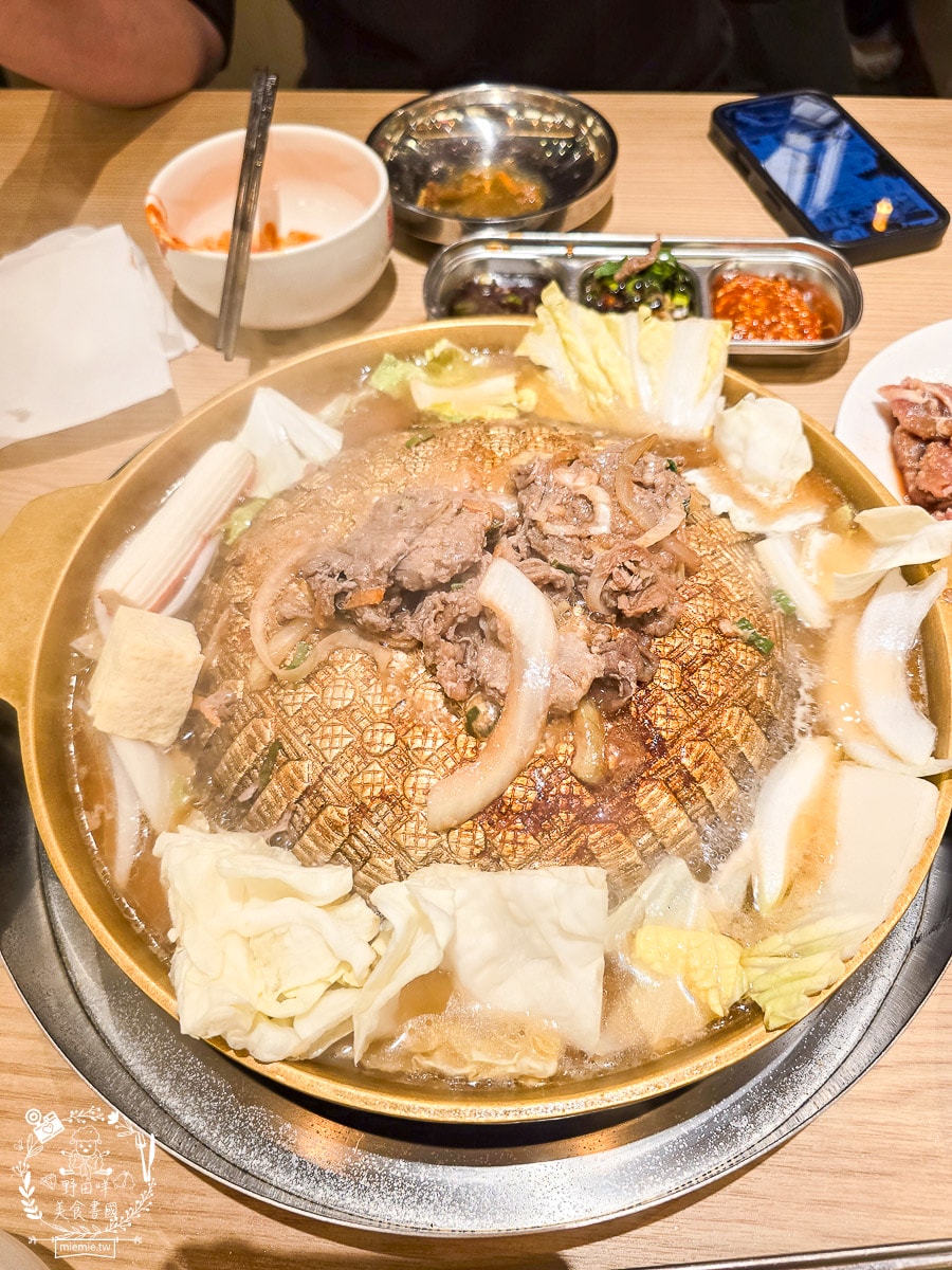 高雄夢時代美食推薦》高麗園銅盤烤肉吃到飽！498元起爽吃6種肉品與道地韓式小菜！銅板價加點12道精緻韓食