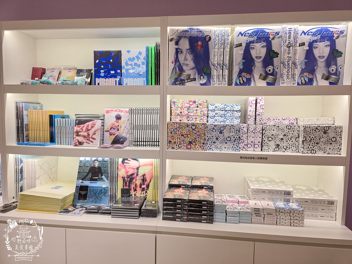 K-MONSTAR夢時代門市｜超多熱門K-pop 專輯、拍貼機、抽卡機、限定小卡、周邊、 手燈！