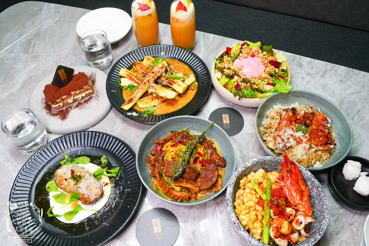 高雄巨蛋美食推薦｜墨MORE PASTA 義法餐酒館：拆開城市裡的「黑金禮物」！高貴不貴的輕奢饗宴