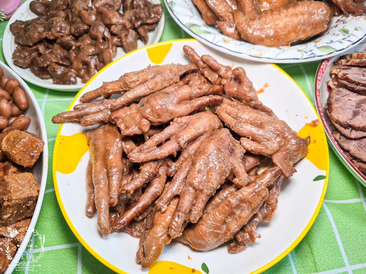 【宅配美食】黑竹園雞腳凍開箱｜員林必吃老店直送到家！滷到骨子裡的膠質精華，連香港澳門遊客也超喜歡