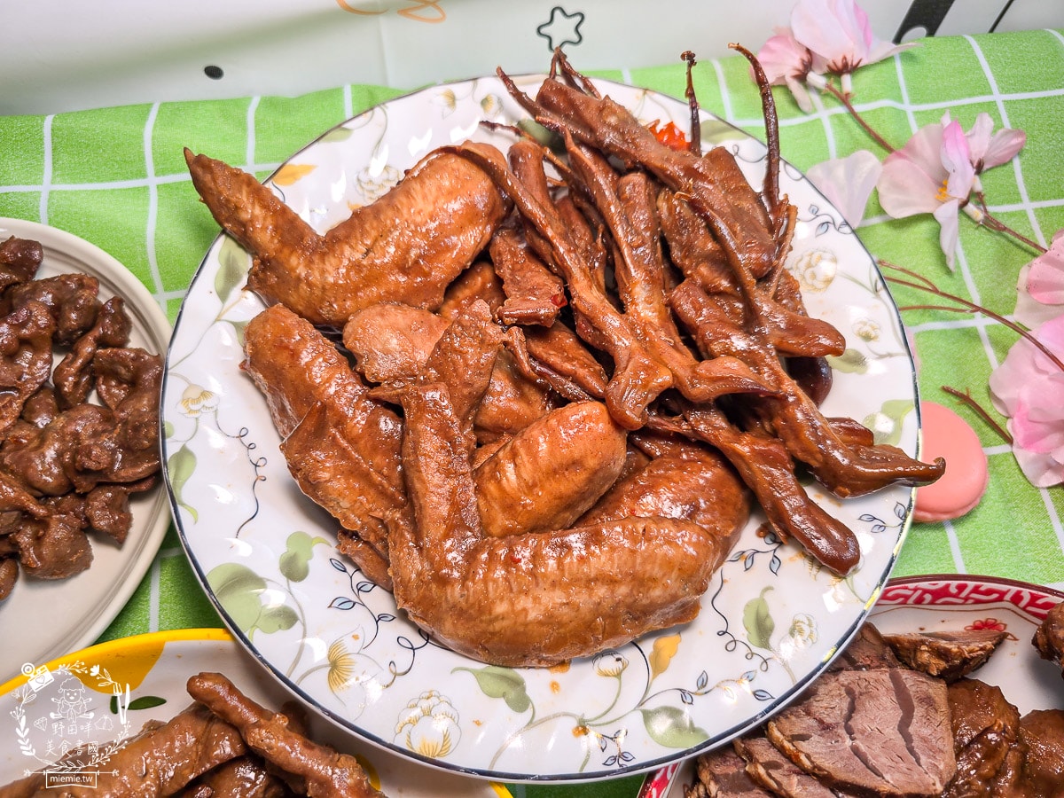 【宅配美食】黑竹園雞腳凍開箱｜員林必吃老店直送到家！滷到骨子裡的膠質精華，連香港澳門遊客也超喜歡