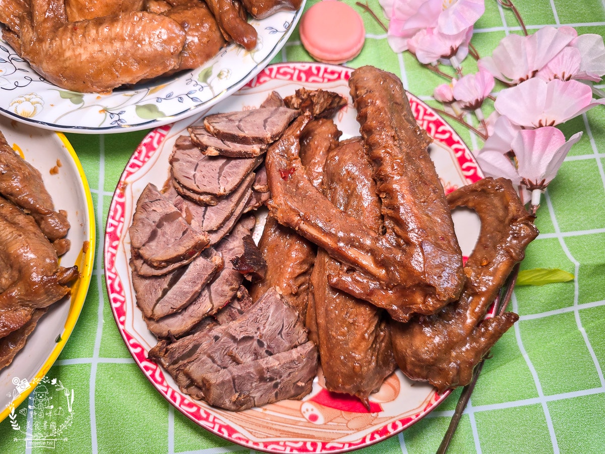 【宅配美食】黑竹園雞腳凍開箱｜員林必吃老店直送到家！滷到骨子裡的膠質精華，連香港澳門遊客也超喜歡