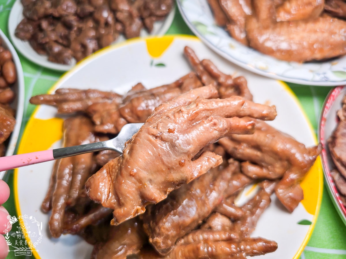 【宅配美食】黑竹園雞腳凍開箱｜員林必吃老店直送到家！滷到骨子裡的膠質精華，連香港澳門遊客也超喜歡