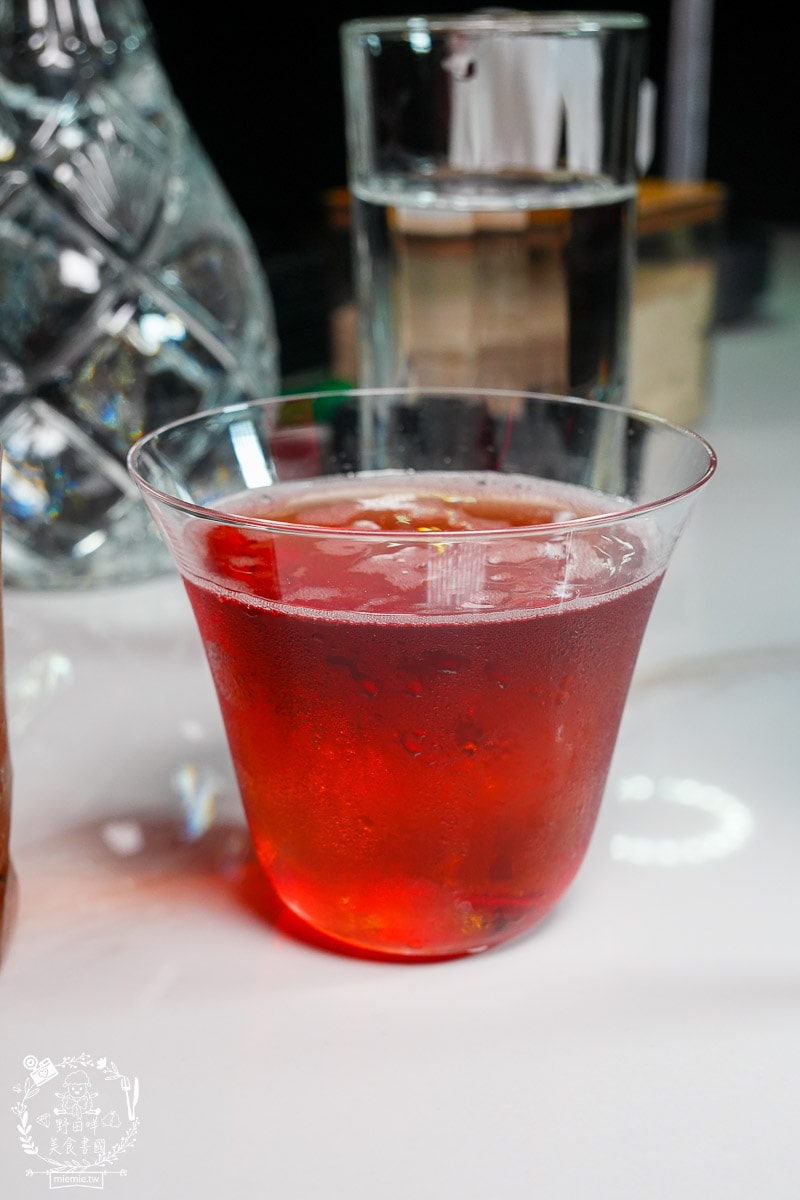 【高雄餐酒館推薦】KORTA x KARA KARA全台首創互動式KTV公關酒吧!微醺主題、質感調酒與超強深夜美食,讓你捨不得回家的微醺秘境 - 第21張圖 【高雄餐酒館推薦】KORTA x KARA KARA全台首創互動式KTV公關酒吧!微醺主題、質感調酒與超強深夜美食,讓你捨不得回家的微醺秘境