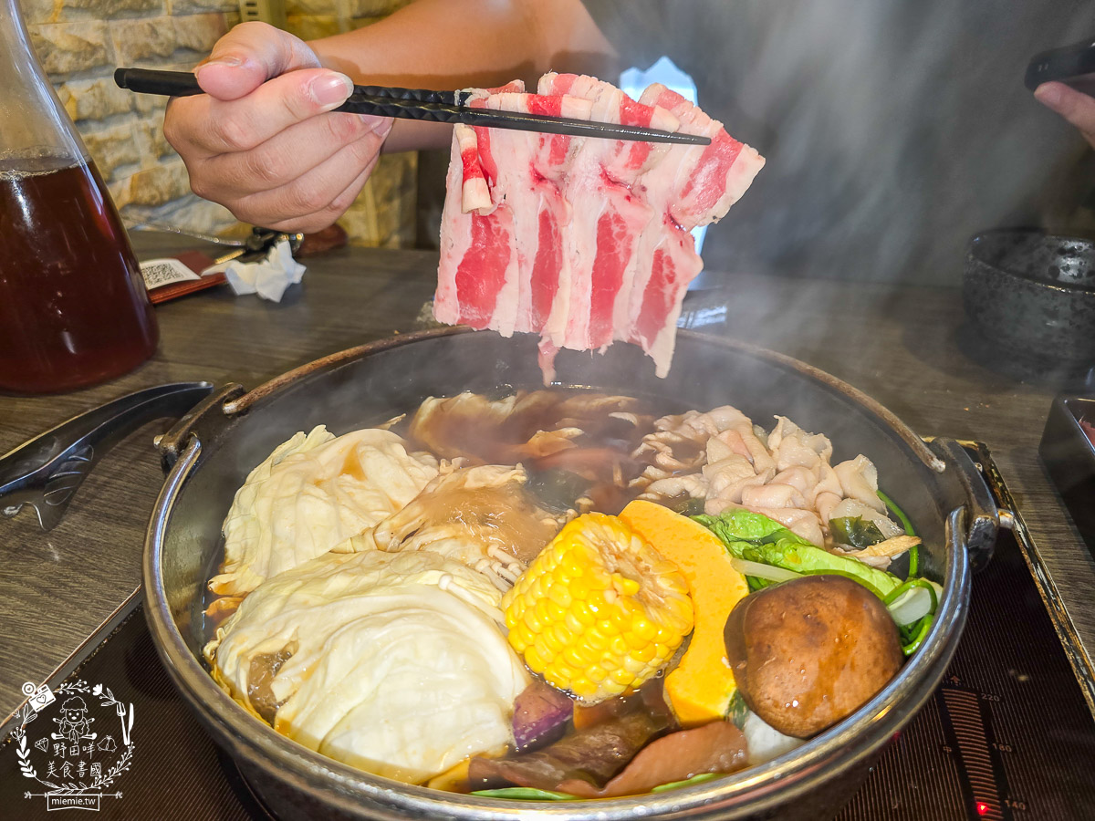 【高雄壽喜燒吃到飽】隱藏版巷弄神店「花葵壽喜」！高CP值日式家常料理無限續，假日不訂位吃不到，老饕私藏的溫馨居酒屋風鍋物