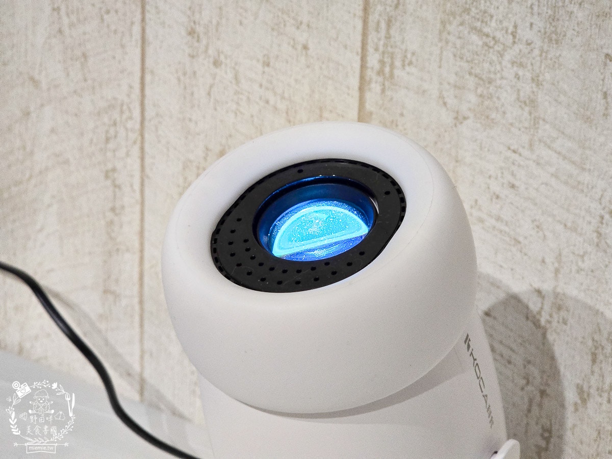 【開箱】KOCA Joy Lite 1 投影機｜租屋族的移動電影院！外出小旅行的追劇神器，讓平價住宿也能有五星級大螢幕享受