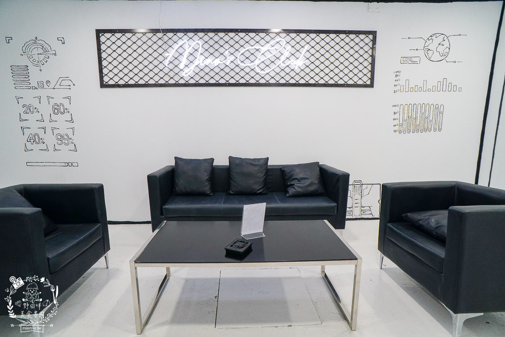 高雄咖啡廳[2D咖啡廳]新網美集散地!2D保時捷超好拍!拍到整個失心瘋!