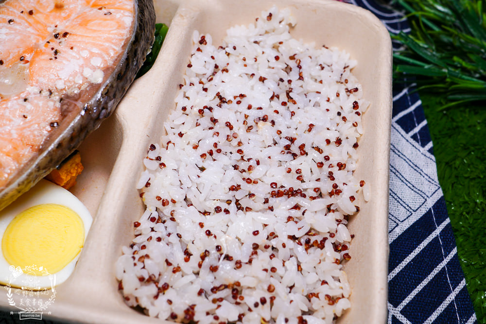 高雄隱藏版[543蔬果餐廚]每天選用新鮮蔬果的健康餐盒!香嫩牛排跟舒肥雞胸彈嫩激推!