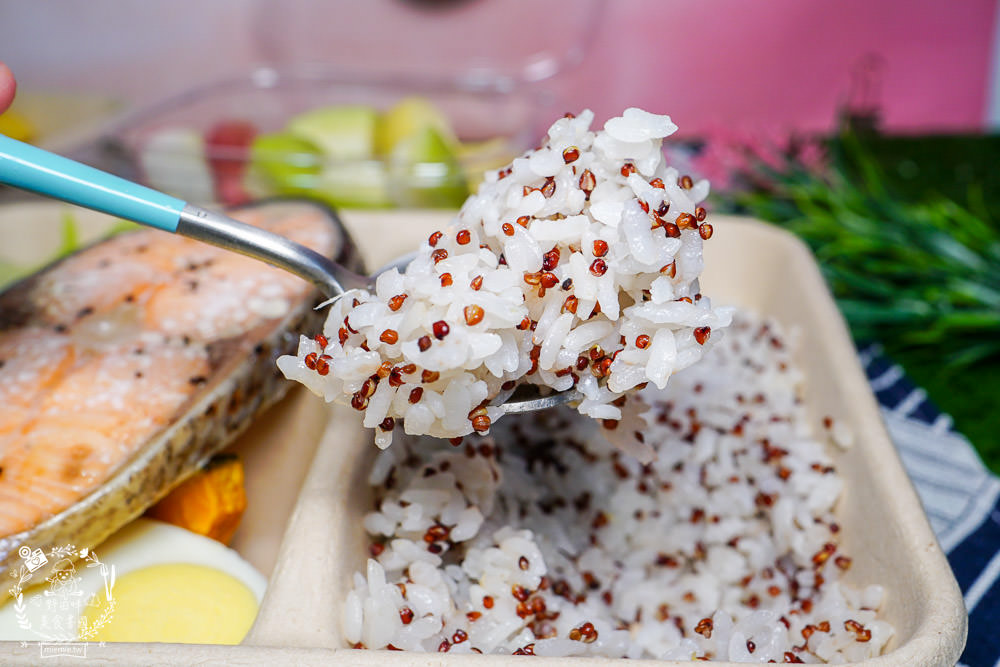 高雄隱藏版[543蔬果餐廚]每天選用新鮮蔬果的健康餐盒!香嫩牛排跟舒肥雞胸彈嫩激推!