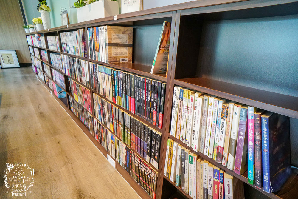 高雄咖啡廳[91°N Lounge]左營高鐵欣賞夕陽晚霞的景觀咖啡廳!提供舒適的商務包廂