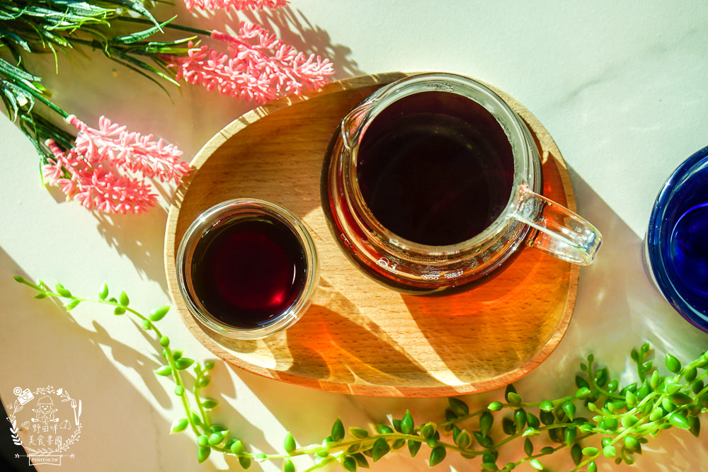 高雄咖啡廳[91°N Lounge]左營高鐵欣賞夕陽晚霞的景觀咖啡廳!提供舒適的商務包廂