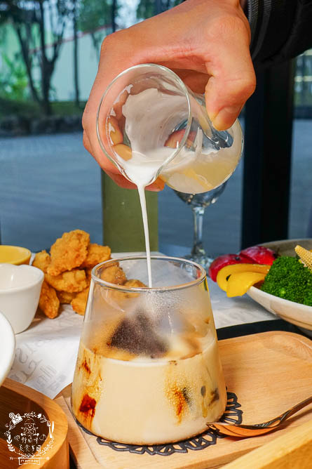 高雄寶德旺BDW Tea&Coffee隱藏許多全球唯一藝術作品的咖啡廳!高貴不貴的精緻料理下午茶甜點! - 第77張圖 高雄寶德旺BDW Tea&Coffee隱藏許多全球唯一藝術作品的咖啡廳!高貴不貴的精緻料理下午茶甜點!